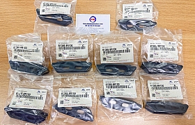 813858R100 Đệm khớp nối trụ cửa Univer