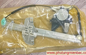 824011W020 Cáp lên xuống kính trước trái Kia Rio