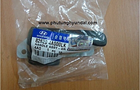 826204A000_Tay mở cửa trong Starex 2003
