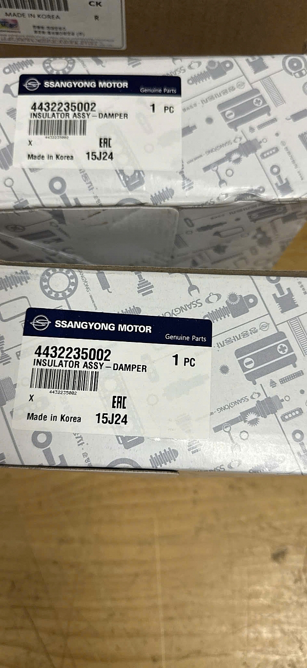 4433235002 Bát bèo giảm xóc trước Ssangyong XVL