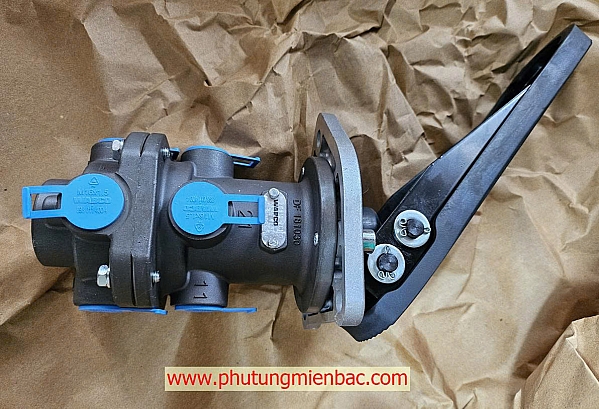 593107C100 Bàn đạp chân phanh HD
