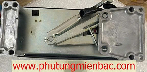 757205A105 Bộ đóng mở cửa County 