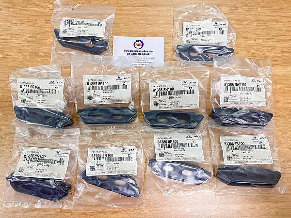 813858R100 Đệm khớp nối trụ cửa Univer