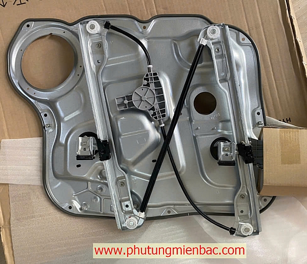 824812B001AS Compa lên xuống kính trước phải Santafe