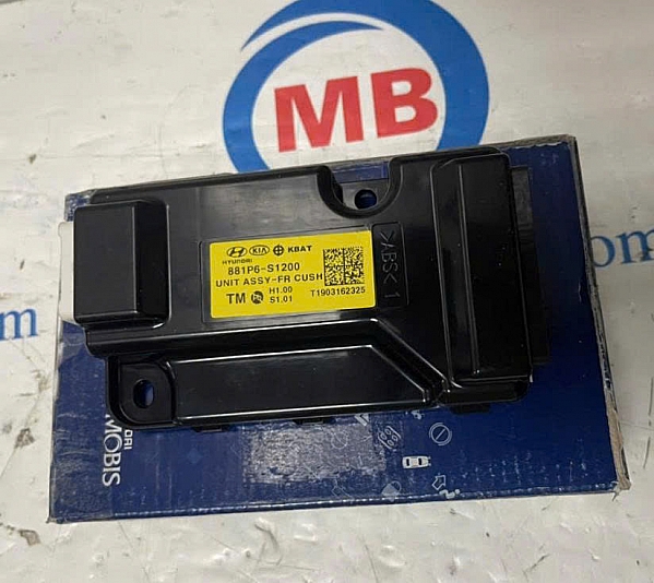 881P6S1200 Hộp điều khiển ghế trước phải Santafe