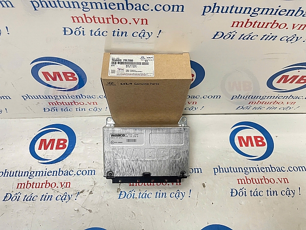 956007R700 Hộp điều khiển ABS Trago Xcient