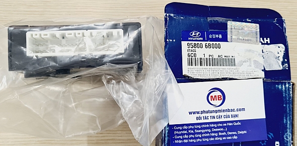 958006B000_Hộp Etac Hyundai 5 tấn 1