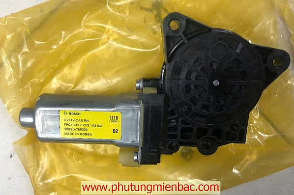 988207M000 Motor lên xuống kính phải Trago