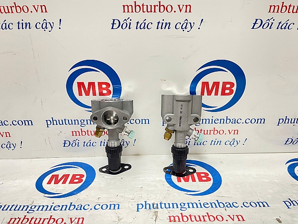 AD300783A Van service Aerotown